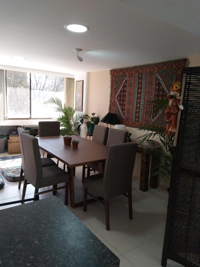 Charming Sunny Bedroom Overlooking Beautiful Amsterdam Avenue In Best Condesa Area Mexico City Exteriör bild