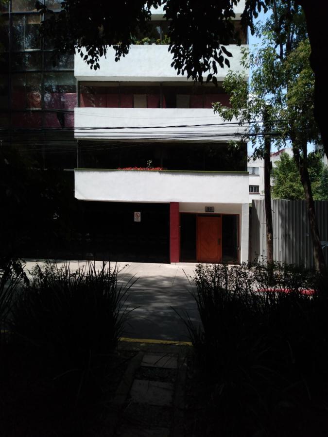 Charming Sunny Bedroom Overlooking Beautiful Amsterdam Avenue In Best Condesa Area Mexico City Exteriör bild